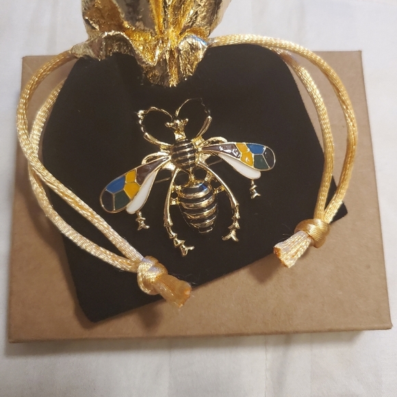 Jewelry - New Beautiful Enamel Wasp/Bee Brooch